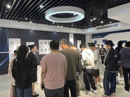 说明: E:\产业学院\230515智能制造专业走进企业\照片\3.jpg